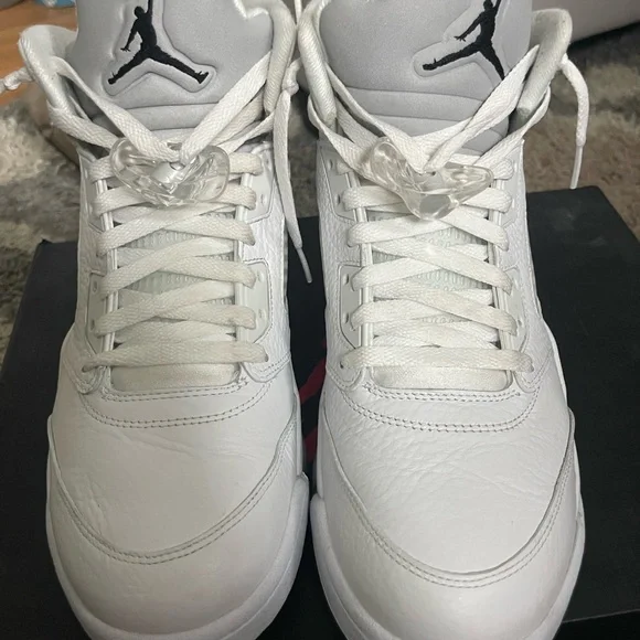 Retro Jordan 5 Metallic White (2015) Size 11